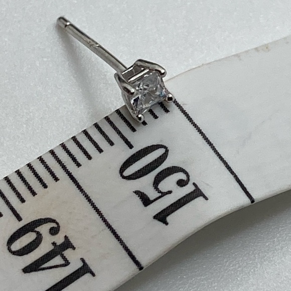 Vtg Sterling Silver Round Cz Stone - Square Shape Setting Stud Earrings 3mm - Picture 6 of 6